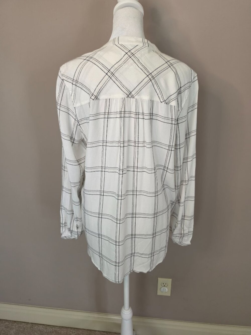 Rails Eloise Snow Onyx Gold Button Front Long Sleeve Shirt Size Med - Picture 5 of 15